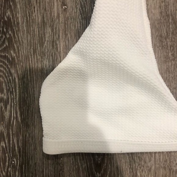 Textured Plunge Cheeky Bikini - Picture 5 of 6